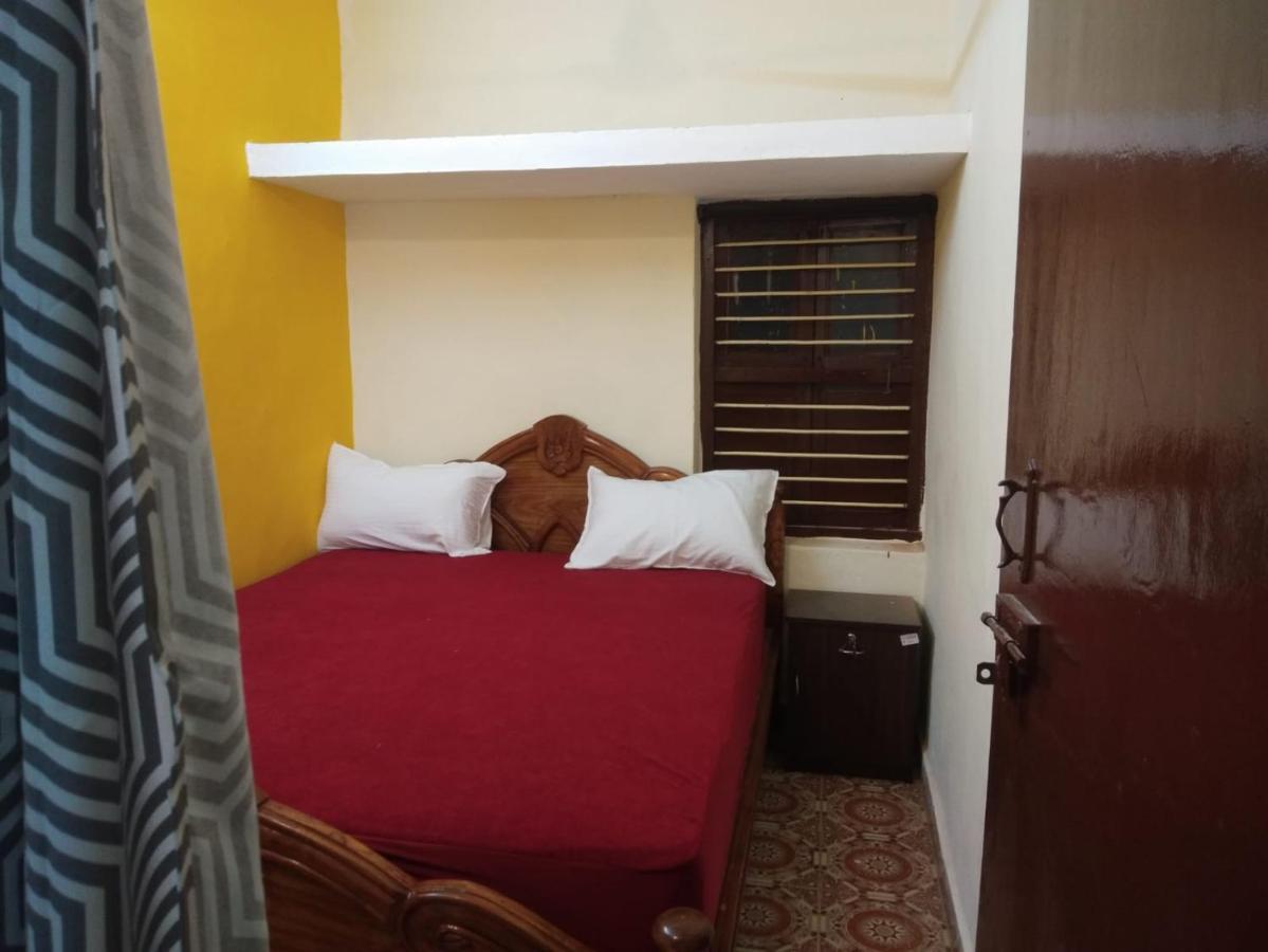 Nks Homestay بونديتْشيري المظهر الخارجي الصورة