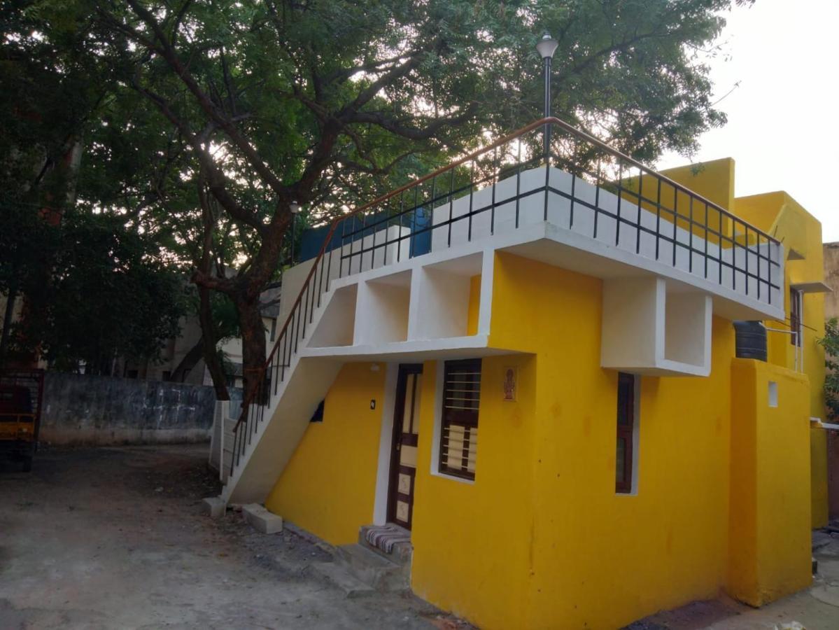 Nks Homestay بونديتْشيري المظهر الخارجي الصورة