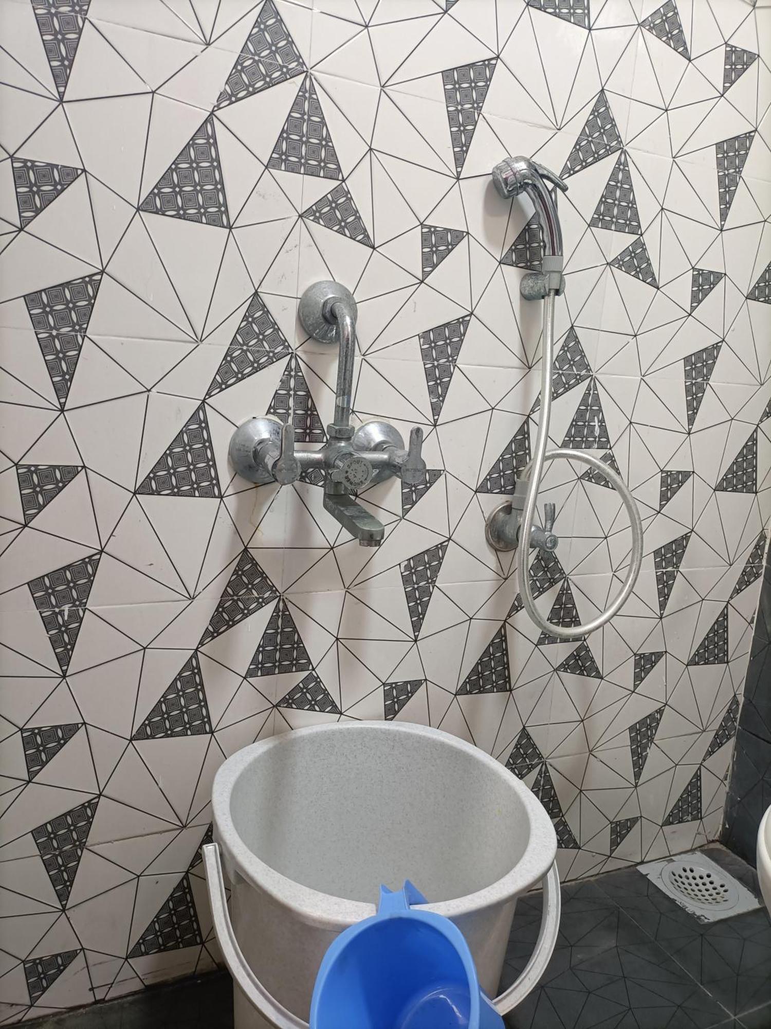 Nks Homestay بونديتْشيري المظهر الخارجي الصورة