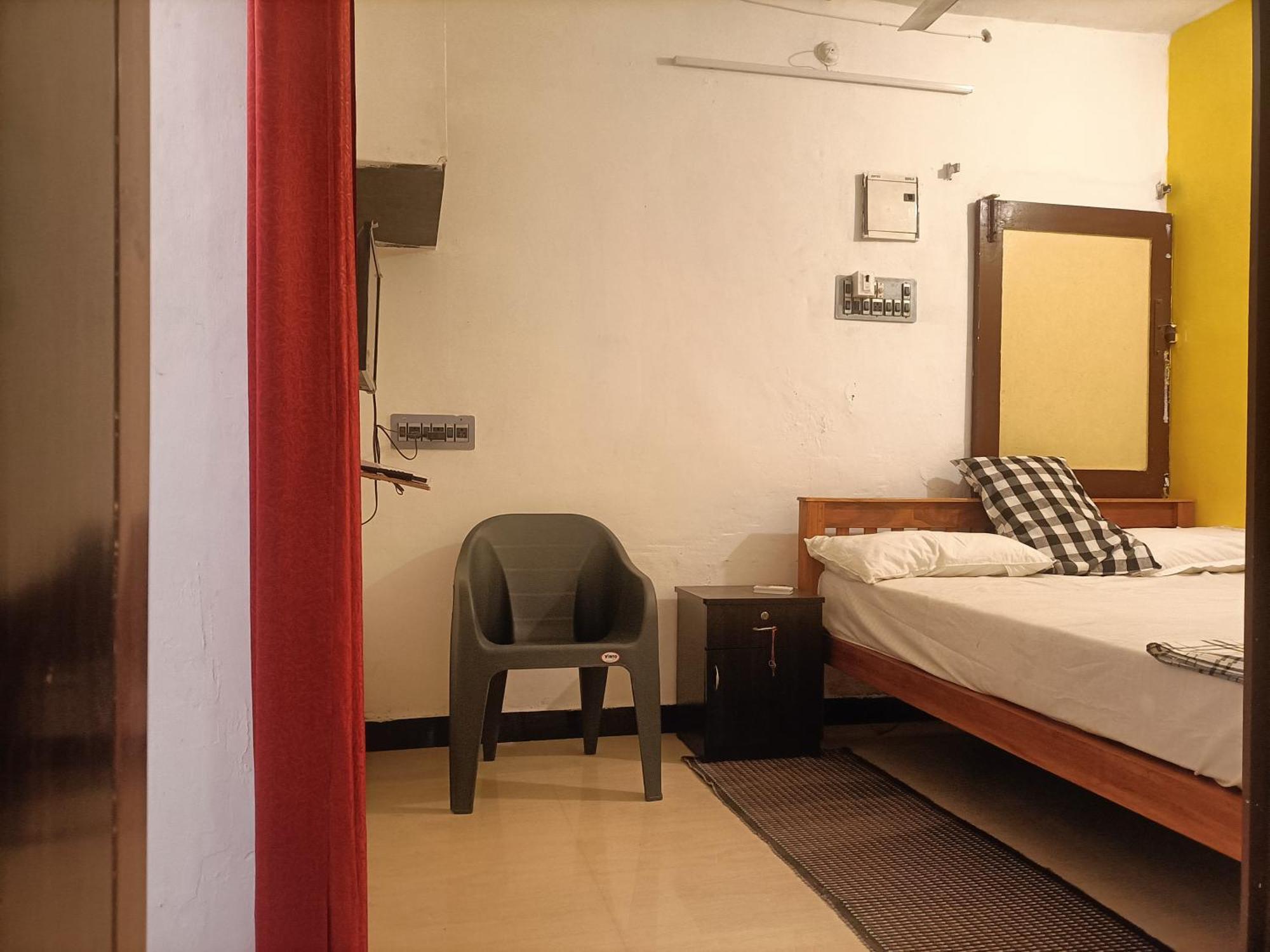 Nks Homestay بونديتْشيري المظهر الخارجي الصورة